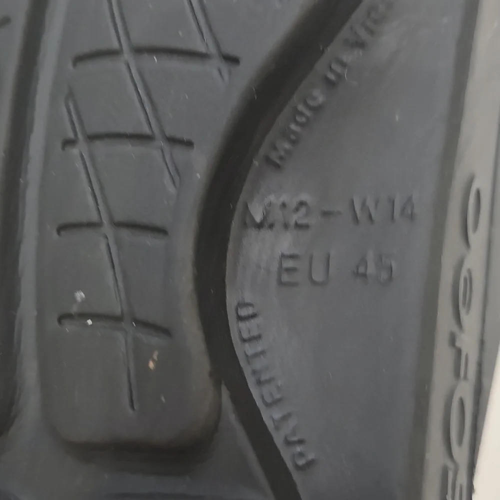 OOFOS Black Slide Sandals‎ M12, W14
